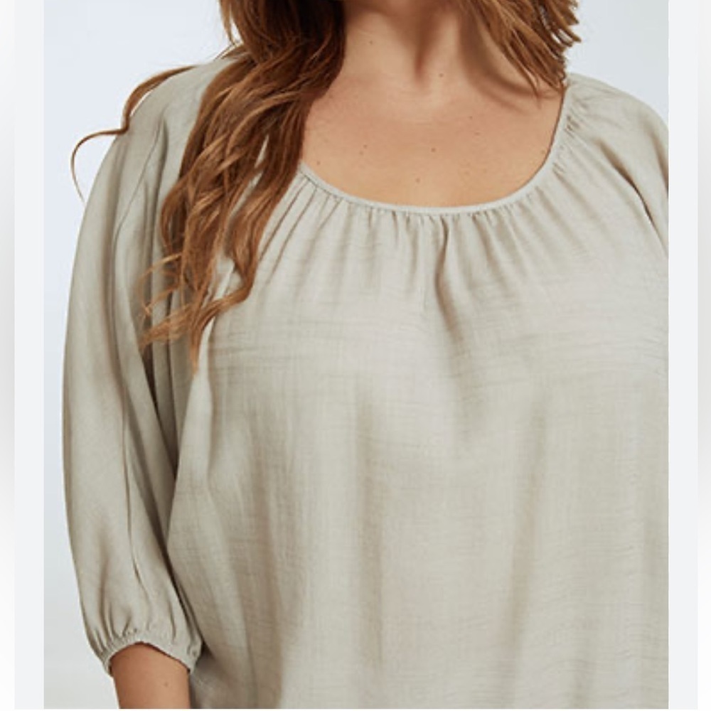 James Perse Natural Pleated Scoop Neck 3/4 Sleeve Viscose Top Size 2 (M)